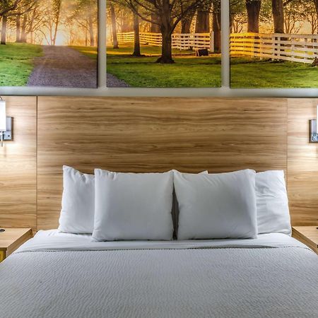 Days Inn & Suites By Wyndham Prattville-Montgomery Екстериор снимка