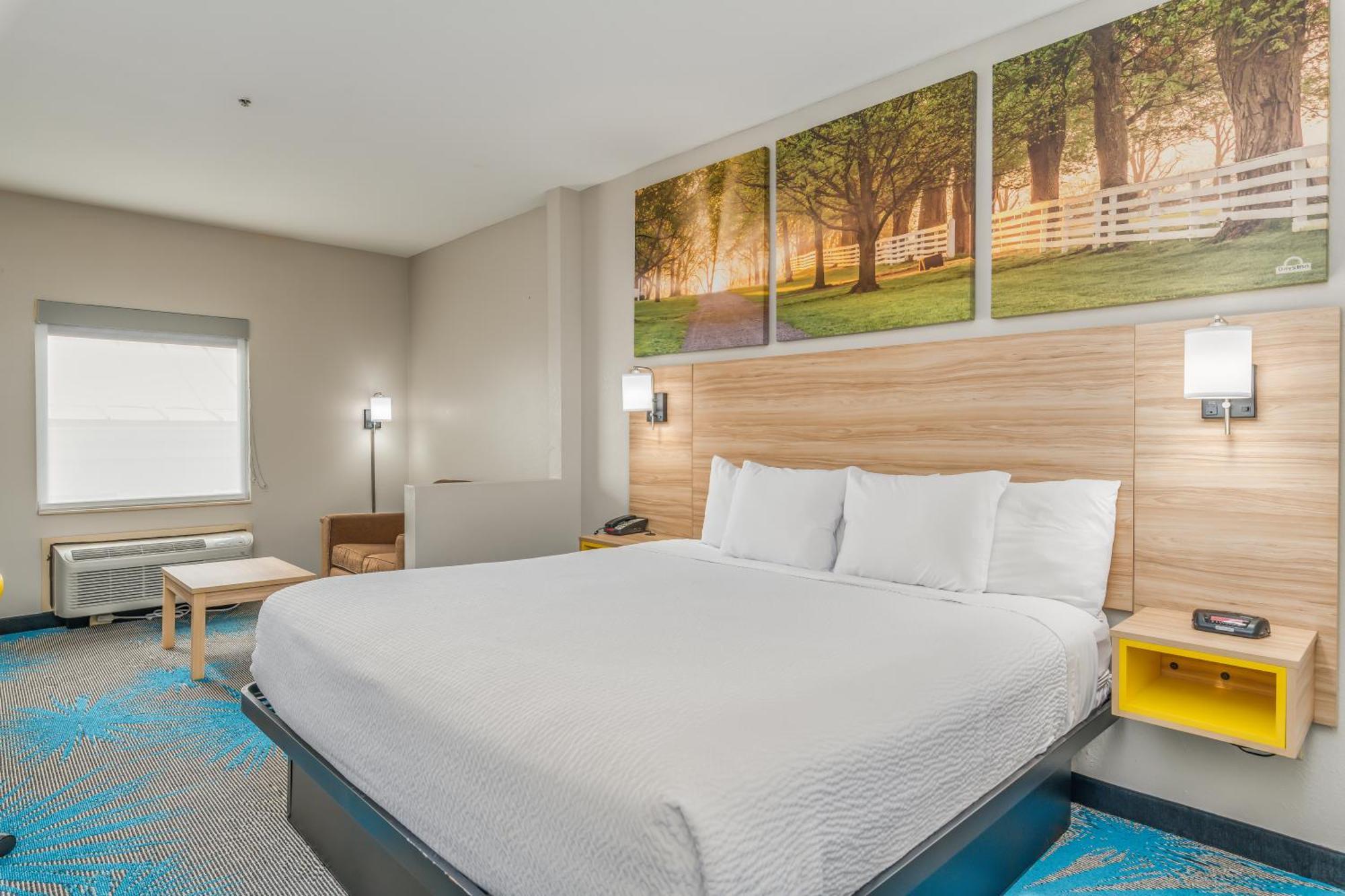 Days Inn & Suites By Wyndham Prattville-Montgomery Екстериор снимка