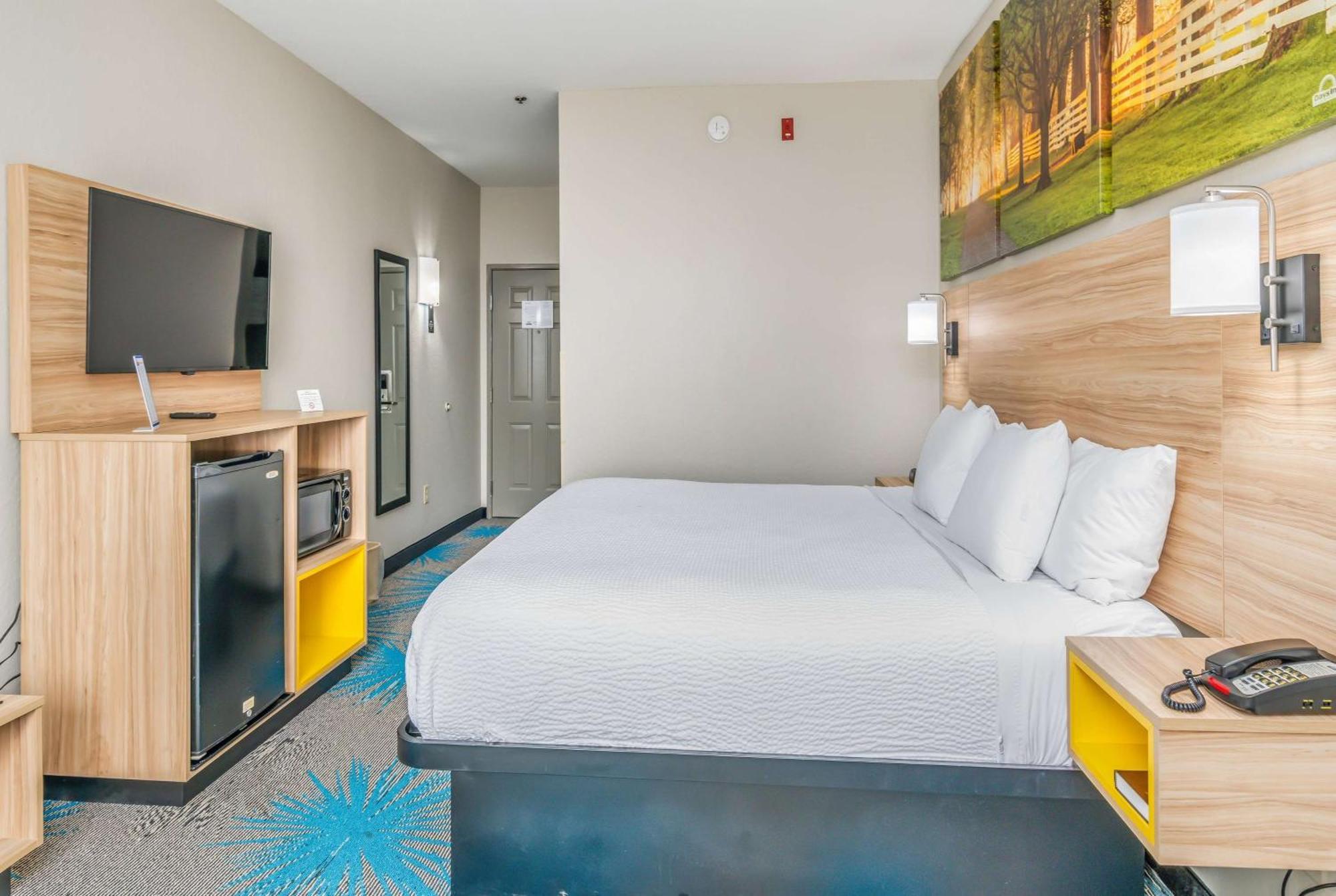 Days Inn & Suites By Wyndham Prattville-Montgomery Екстериор снимка